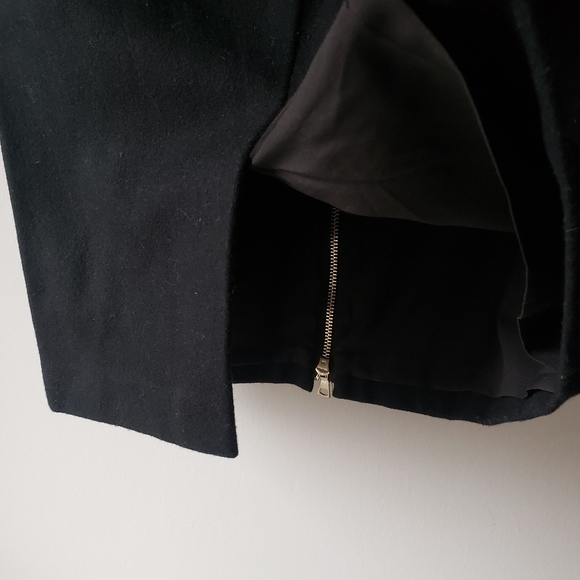 Ann Taylor wool pencil skirt size 4 - fits like a size 6 - Picture 5 of 8